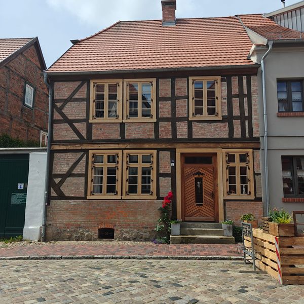 Fachwerk-Haus in der Altstadt von Plau am See 